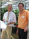 39 Prof. Henning und Dr. Beck blicken &uuml;ber die zahlreichen G&auml;ste