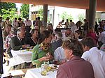 A 12 Beim Mittagstisch